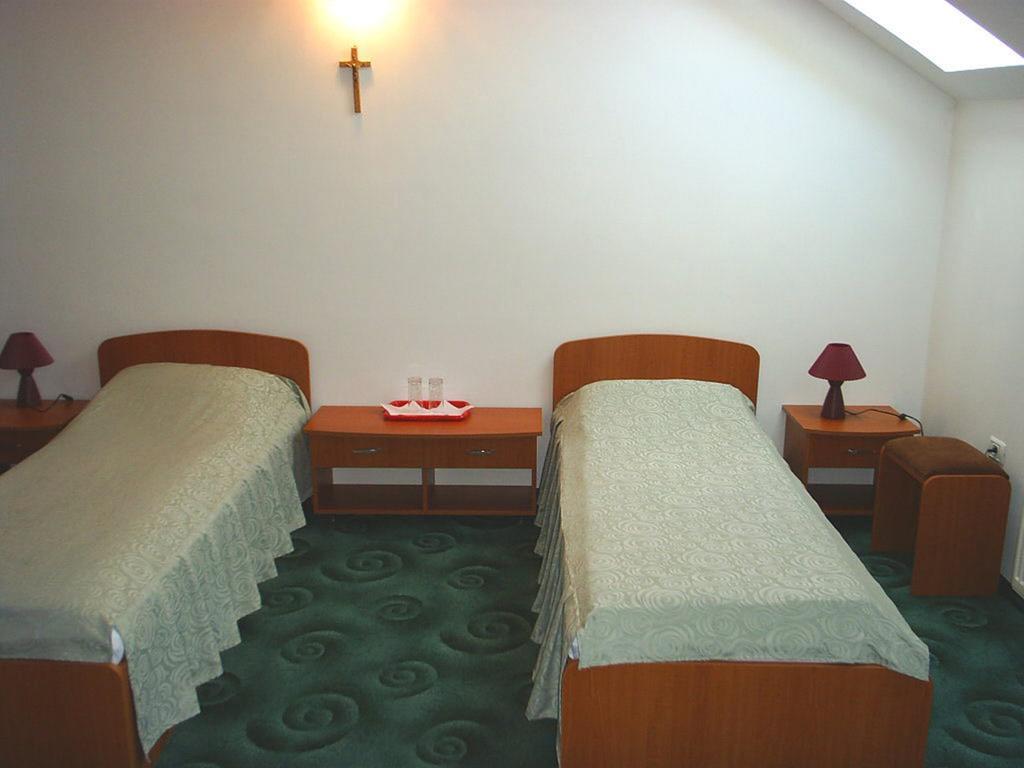Hotel Lotus Arad Rum bild